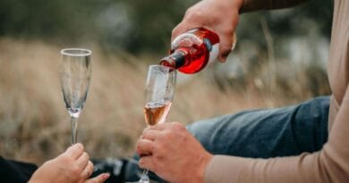 Care sunt soiurile de struguri populare pentru vinurile rosé